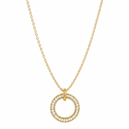 Gouden dubbele ringen steentjes ketting van stainless steel, productfoto op witte achtergrond