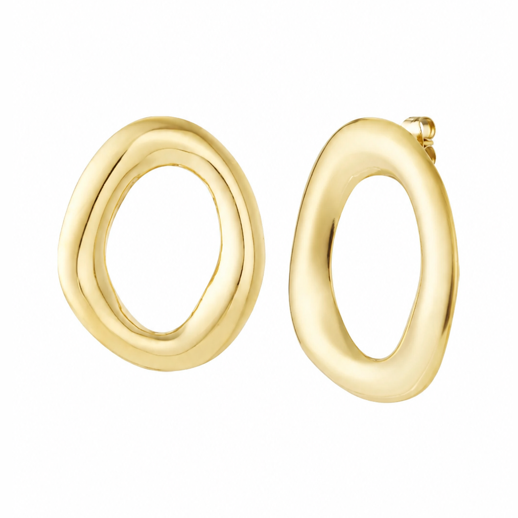 Gouden grote ovale ringen oorbellen van stainless steel, productfoto op witte achtergrond