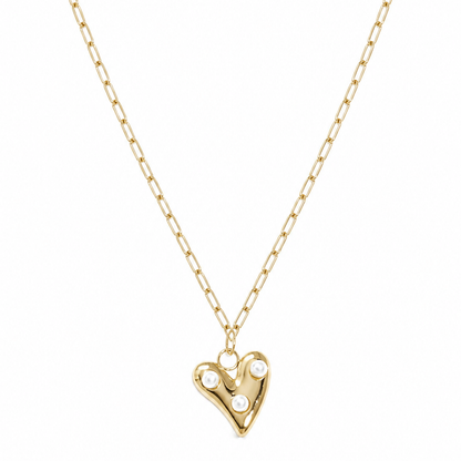 Gouden hartje parels ketting van stainless steel, productfoto op witte achtergrond