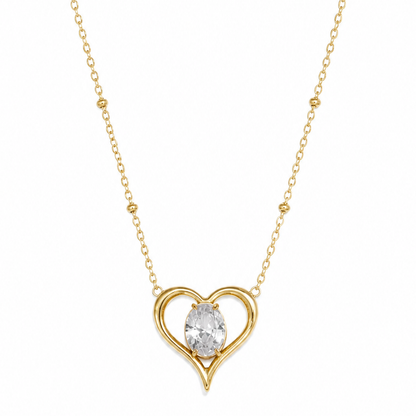 Gouden hartje witte steen ketting van stainless steel, productfoto op witte achtergrond