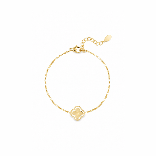 Gouden klavertje vier armband van stainless steel, productfoto op witte achtergrond