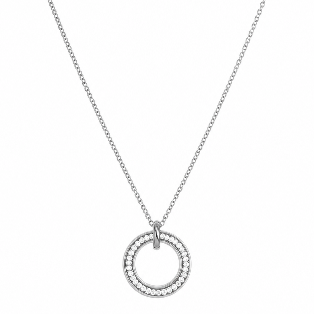 Zilveren dubbele ringen steentjes ketting van stainless steel, productfoto op witte achtergrond