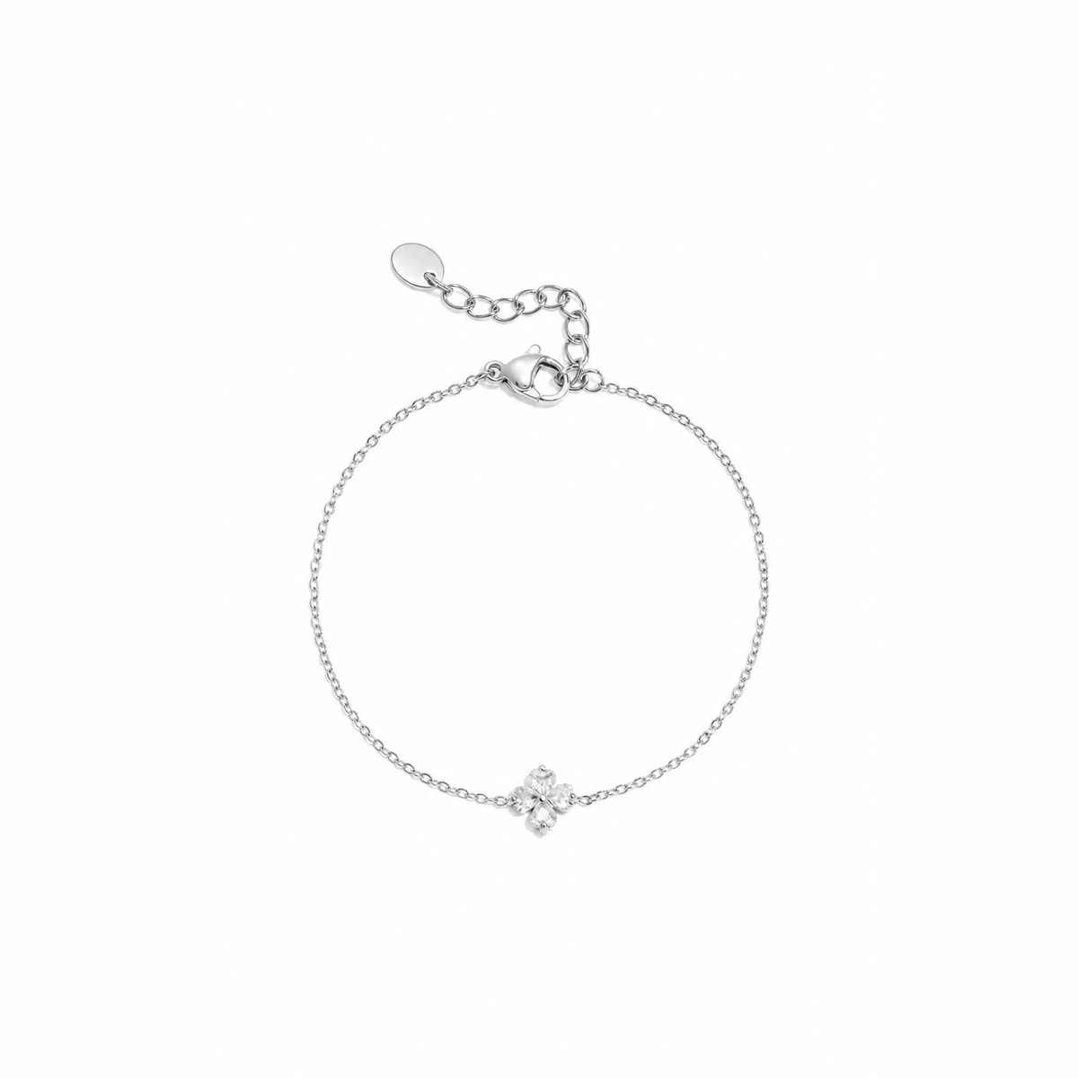 Zilveren klavertje vier armband van stainless steel, productfoto op witte achtergrond