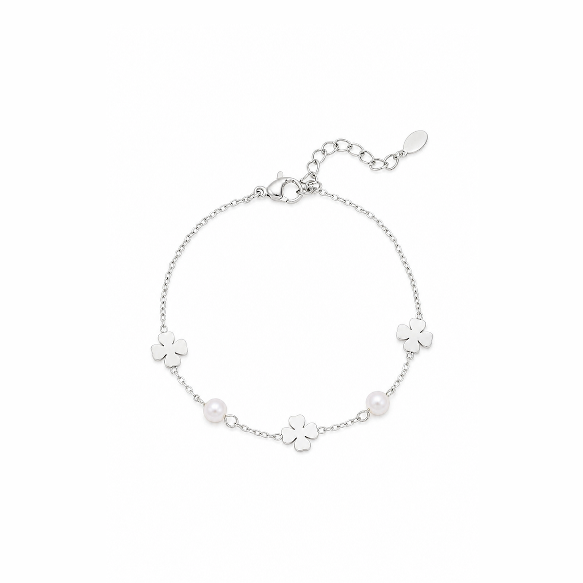 Zilveren klavertjes parels armband van stainless steel, productfoto op witte achtergrond