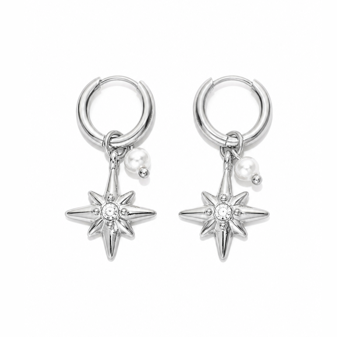 Zilveren ster parel oorbellen van stainless steel, productfoto op witte achtergrond